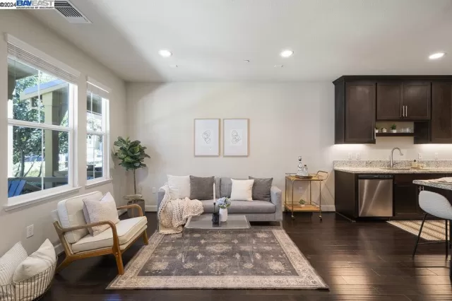 MLS: 41066995 Condo For Sale