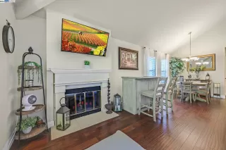 Photo #2: 41067003 Listing