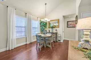 Photo #3: 41067003 Listing