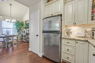 Photo #6: 41067003 Listing