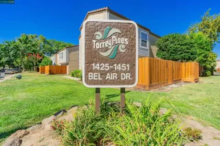 More Details about MLS # 41067064 : 1435 BEL AIR DR # D