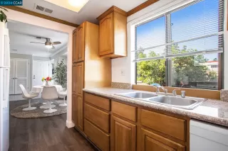 Photo #5: 41067100 Listing