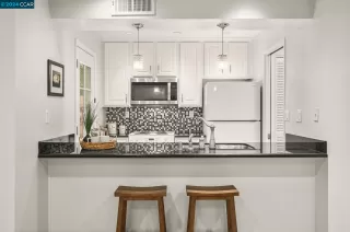 Photo #5: 41067128 Listing 