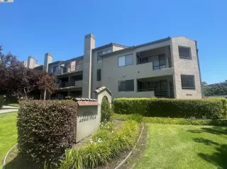 Photo #2: 41067212 Listing