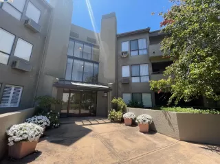 Photo #3: 41067212 Listing