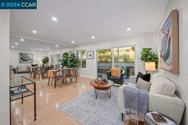 MLS: 41067367 Condo For Sale