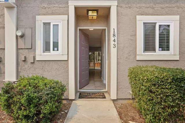 MLS: 41067408 Condo For Sale