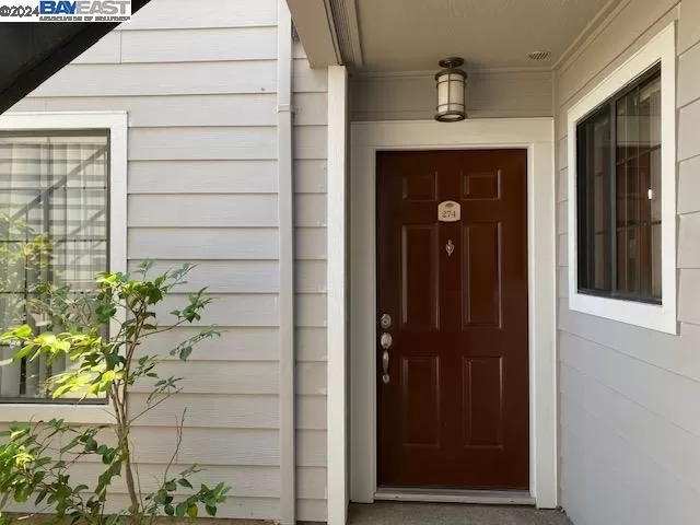 MLS: 41067423 Condo For Sale