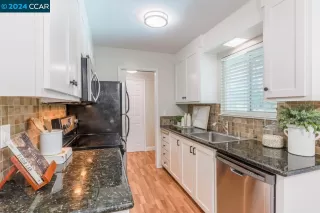 Photo #4: 41067428 Listing