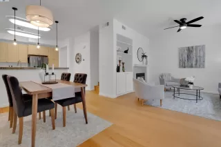 Photo #4: 41067500 Listing