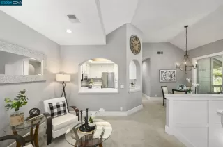 Photo #2: 41067560 Listing 