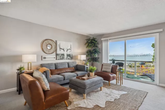 MLS: 41067591 Condo For Sale