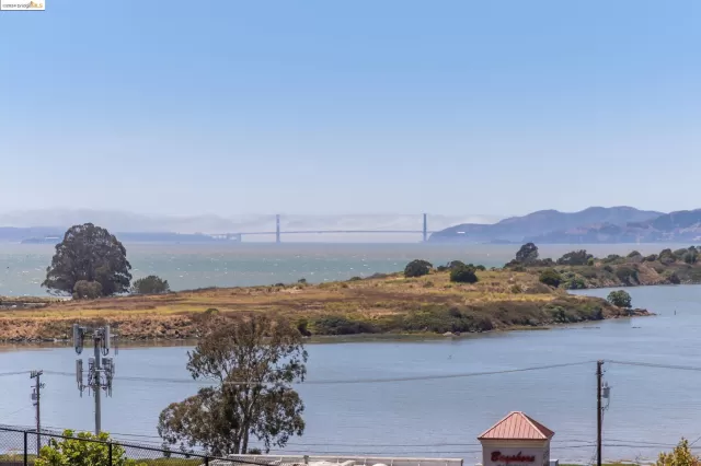 MLS: 41067614 Condo For Sale