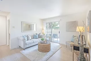 More Details about MLS # 41067633 : 4031 ABBEY TER # 107
