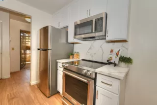 Photo #4: 41067648 Listing