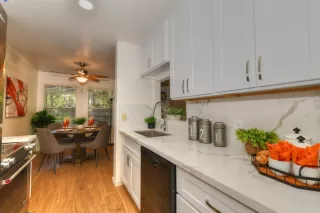 Photo #6: 41067648 Listing