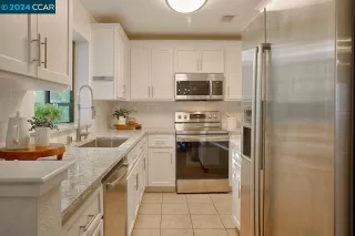 Photo #6: 41067890 Listing 