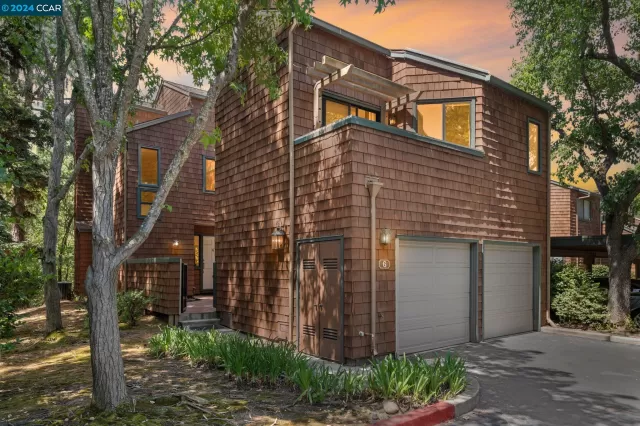 MLS: 41067910 Condo For Sale