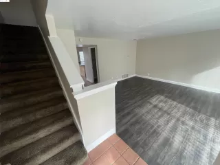 Photo #5: 41068056 Listing