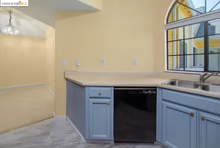 Photo #5: 41068135 Listing