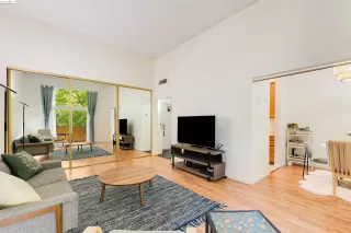 Photo #6: 41068172 Listing