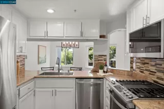 Photo #2: 41068195 Listing