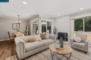 Photo #5: 41068292 Listing