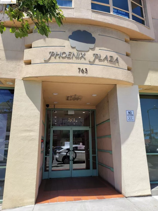 MLS: 41068312 Condo For Sale