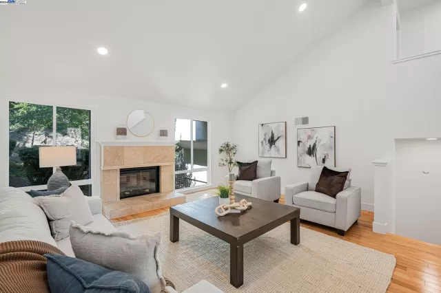 MLS: 41068361 Condo For Sale