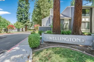 More Details about MLS # 41068478 : 5423 BLACK AVE # 4