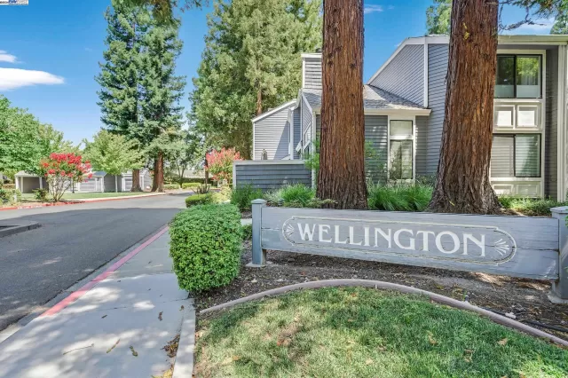 MLS: 41068478 Condo For Sale