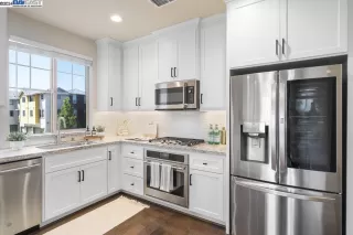 Photo #5: 41068486 Listing