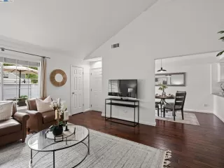 Photo #4: 41068501 Listing