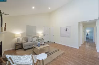 Photo #4: 41068614 Listing