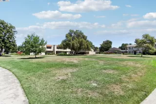 Photo #1: 41068628 Listing