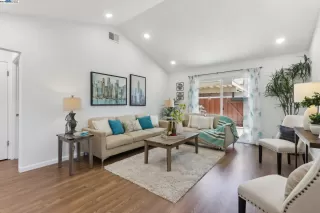 Photo #5: 41068628 Listing