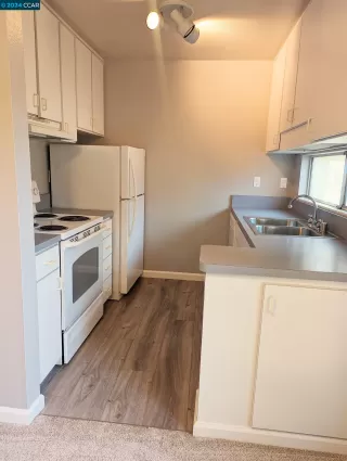 Photo #2: 41068653 Listing