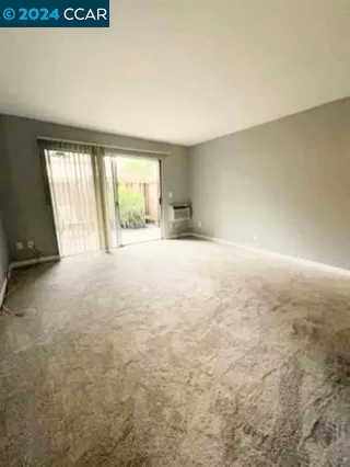 Photo #5: 41068653 Listing