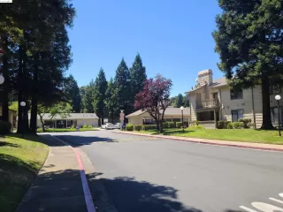 Photo #2: 41068739 Listing