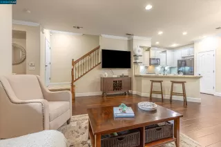 Photo #5: 41068753 Listing