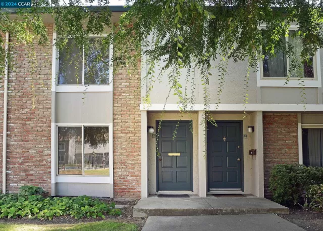 MLS: 41068801 Condo For Sale