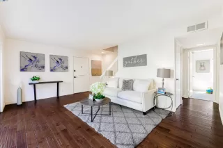 Photo #4: 41068974 Listing