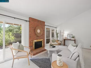 Photo #2: 41069115 Listing