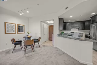 Photo #2: 41069132 Listing