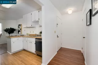 Photo #2: 41069193 Listing