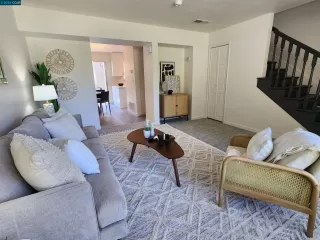 Photo #2: 41069331 Listing