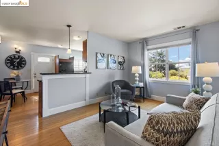 More Details about MLS # 41069561 : 3084 22ND AVE # 4