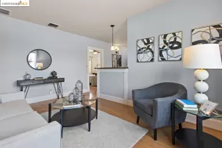 Photo #2: 41069561 Listing 