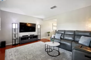 Photo #2: 41069694 Listing 