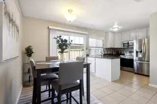 Photo #5: 41069694 Listing 